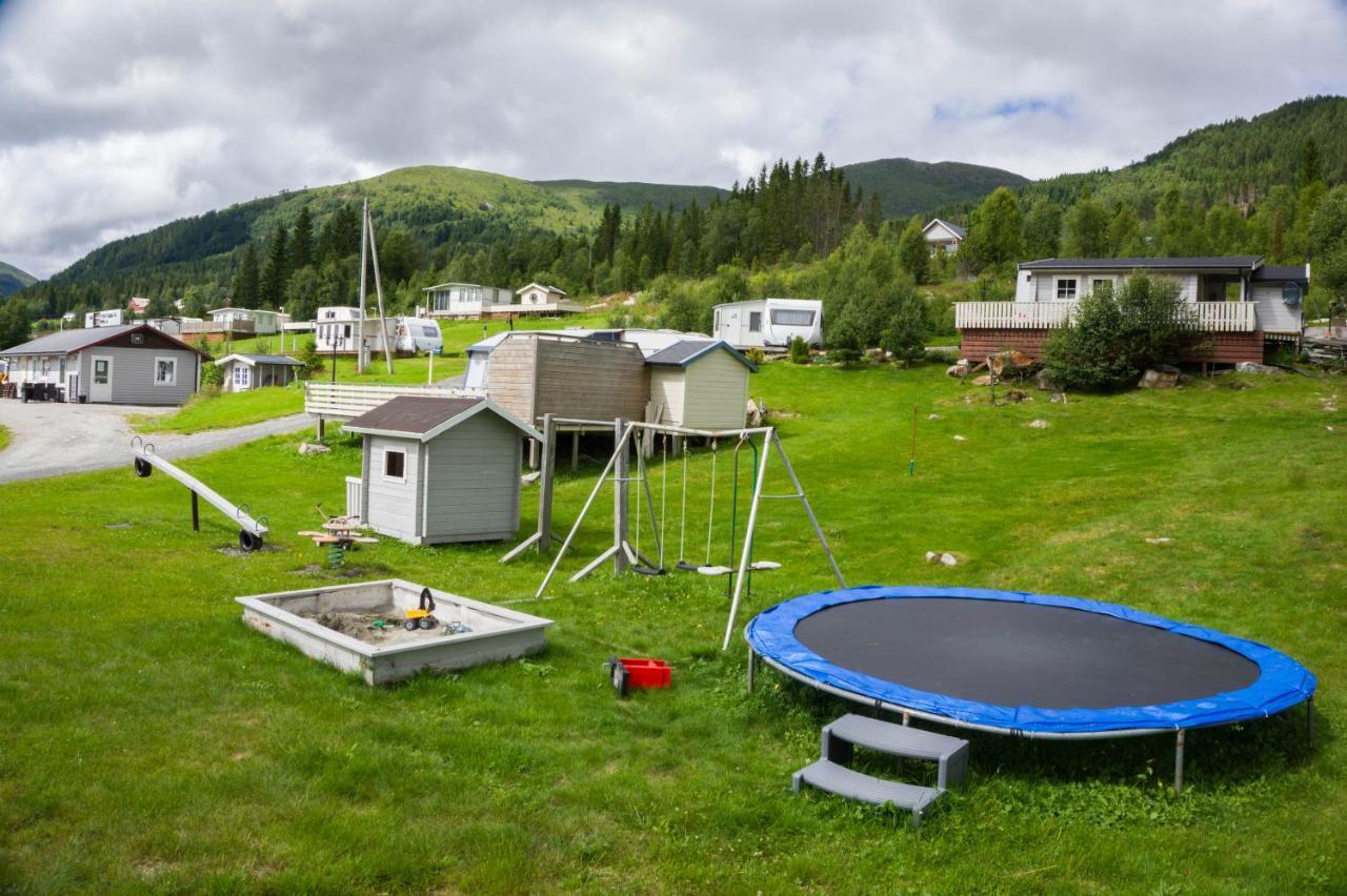 فندق نوردفيورديدفي  Smordal Hytteutleie Og Camping المظهر الخارجي الصورة